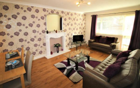 Doncaster - Boswell - Large Balcony Apartment - 2 Bedrooms - Close to Town & Racecourse - Off Street Parking 2 Cars - Fast Wifi